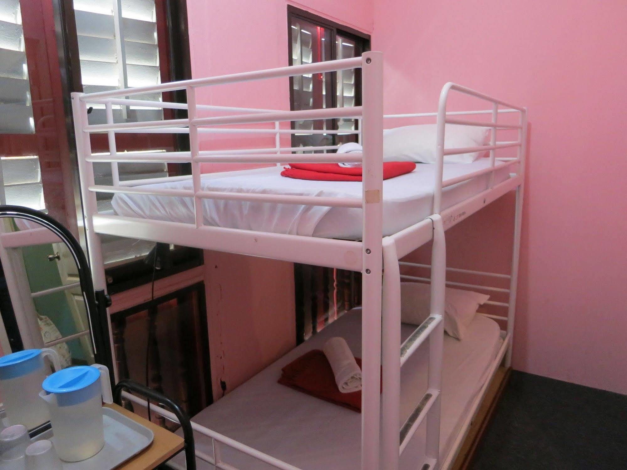 Backpackers' Inn Chinatown Singapore Exterior photo